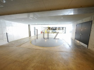 フェニックス横濱関内BAYMARKSの駐車場