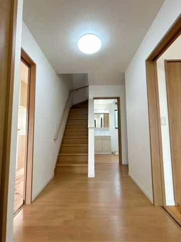 熊本市南区城南町下宮地の中古一戸建の玄関|玄関ホール