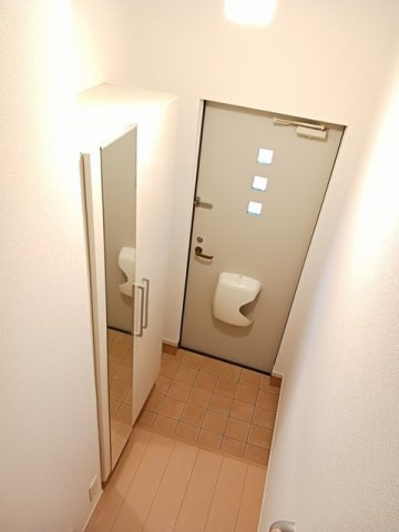 ポンドⅡの玄関|収納もある玄関です