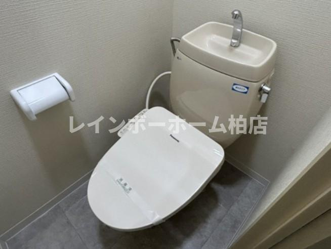 特典：仲介手数料が不要です‼のトイレ|温水洗浄便座です