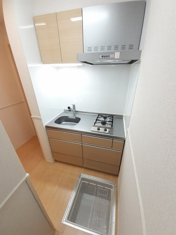 レジデンス鎌倉のキッチン|コンパクトなキッチンで掃除もラクラク