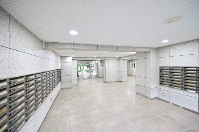 潮路東ハイツ54号棟のエントランス|エントランスです