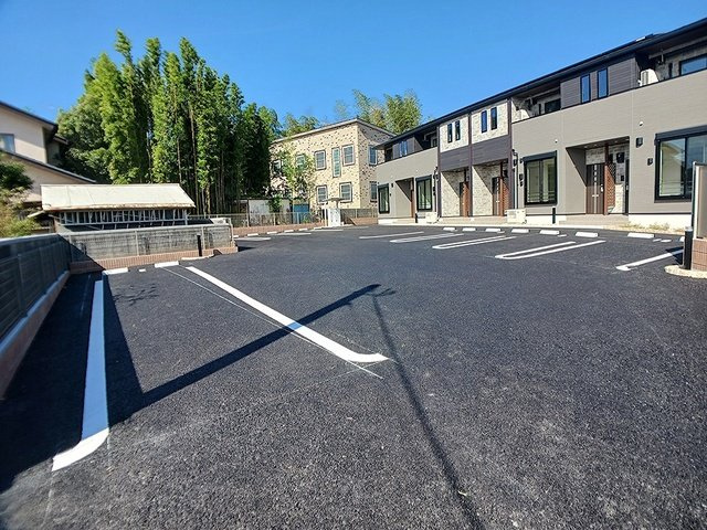 フルムーンの駐車場|駐車場に車を止められます