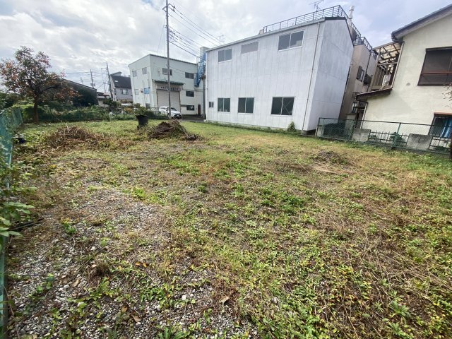 川口市榛松工場の庭