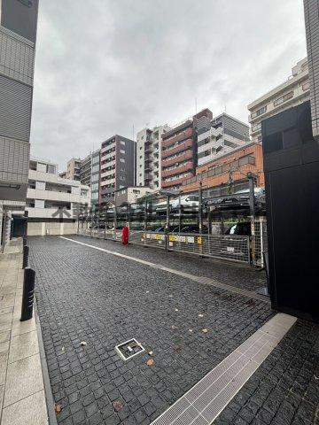 ダイナシティ三宿の駐車場
