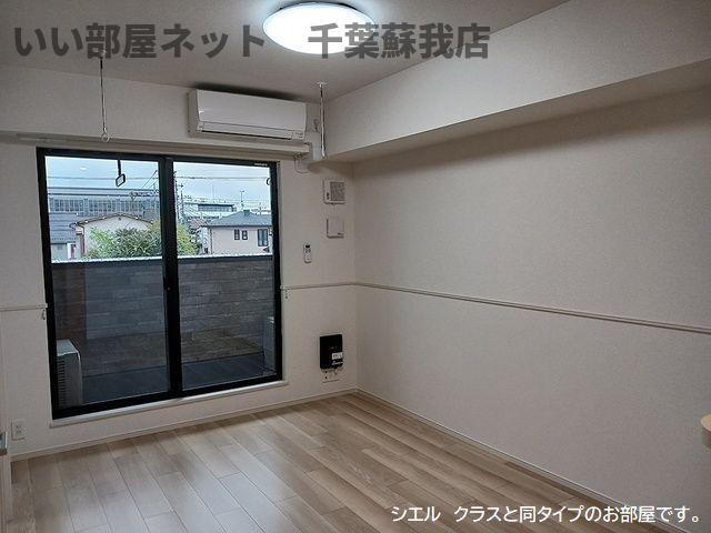 松ケ島１丁目アパートの居間・リビング|ゆったりとしたリビングです
