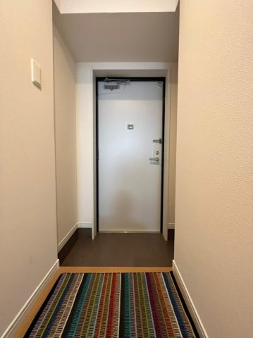 CHAINON坪井の玄関