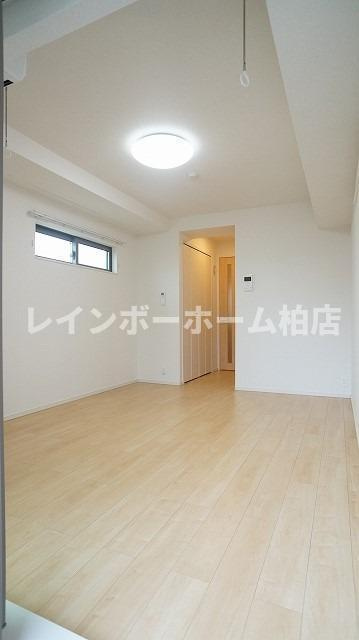特典：仲介手数料が50％OFFです‼の居間・リビング|使いやすい居間です