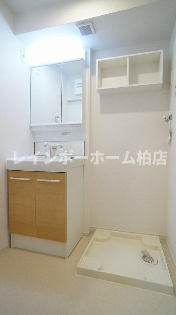 特典：仲介手数料が50％OFFです‼の洗面所|シャワー付き洗面台です