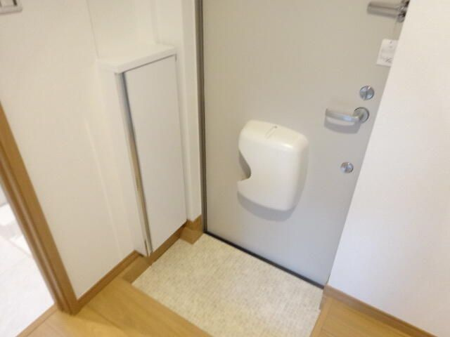 ゆいの木杉田の玄関