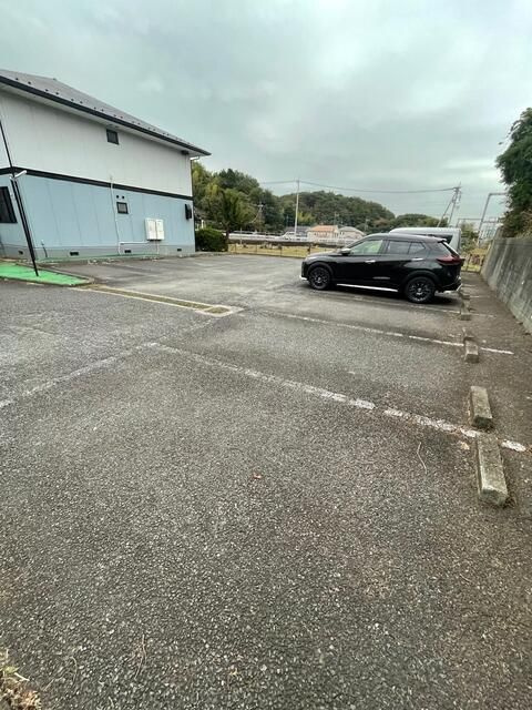グリーンビレッジの駐車場
