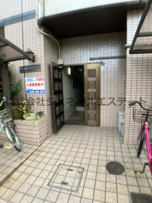 マークハイツ7のエントランス
