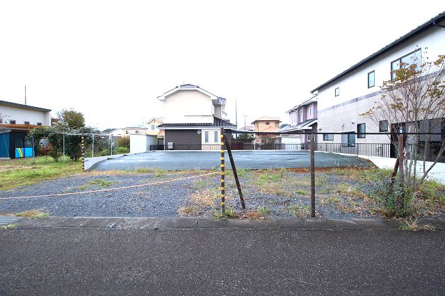 《分譲地》筑西市幸町３丁目　全2区画　の外観|②南側区画を西側公道から撮影。