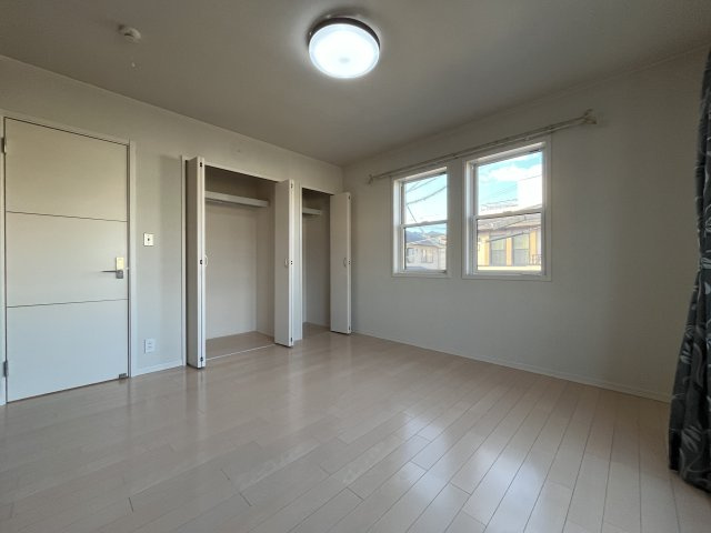熊取町紺屋2丁目　中古戸建の洋室