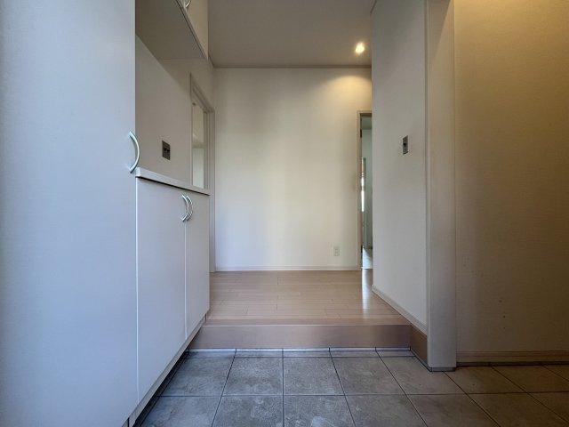 熊取町紺屋2丁目　中古戸建の玄関