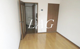 【居間・リビング】 | グランエクレール駒込 | 洋室のお部屋です。