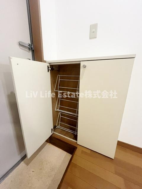 東村山市萩山町１丁目のアパートの収納