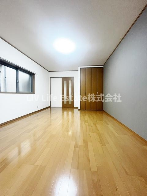 東村山市萩山町１丁目のアパートの寝室