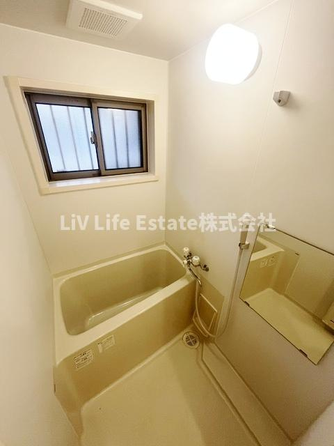 東村山市萩山町１丁目のアパートの浴室