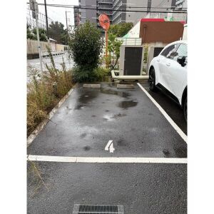 スプランディッド難波SOUTHの駐車場