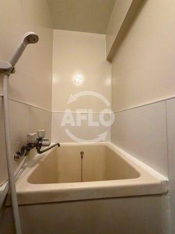 大阪市中央区千日前１丁目の賃貸マンションの浴室|明日香ビル　浴室