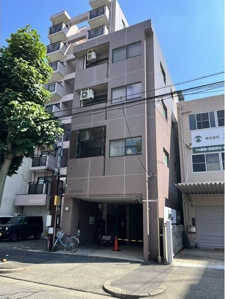 青木ビルの外観