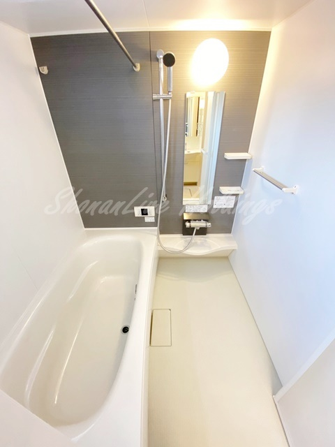 藤沢市白旗２丁目のアパートの浴室