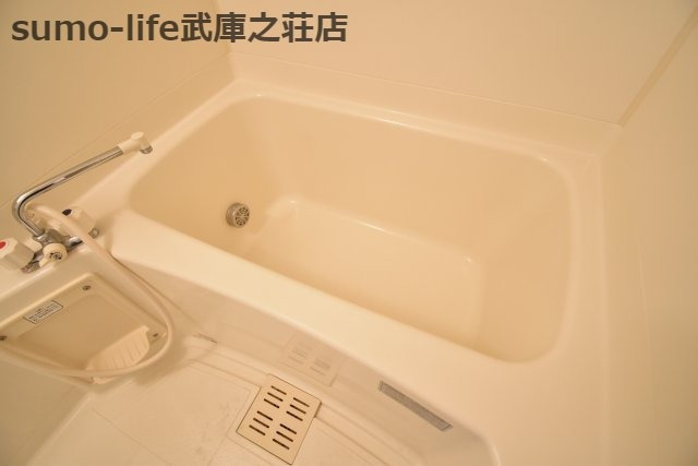 メゾンⅠの浴室
