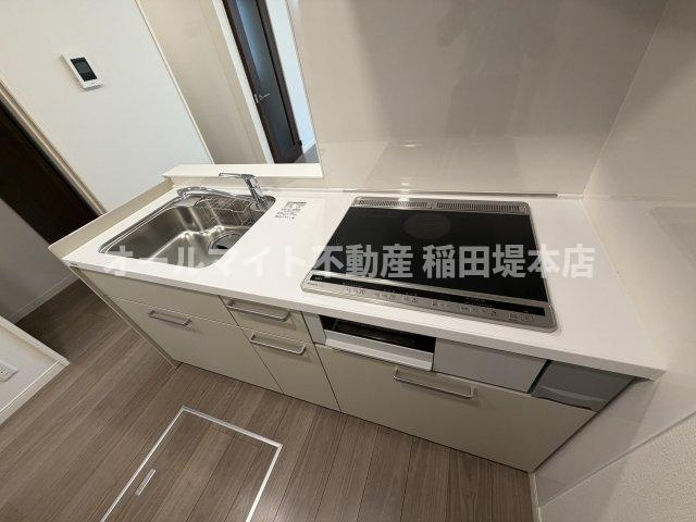 稲城市坂浜のアパートのキッチン