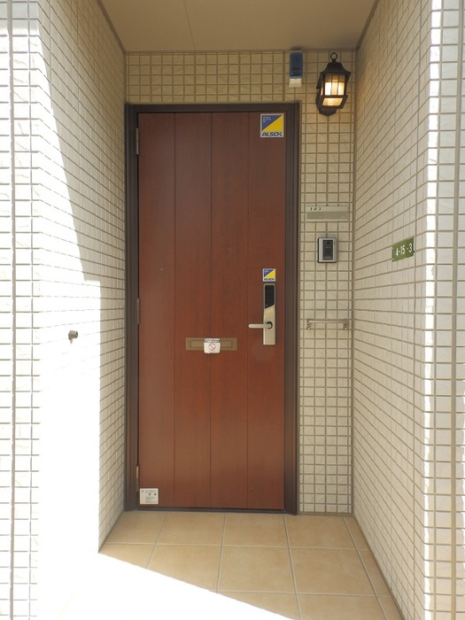 ブランドールの玄関|玄関外側