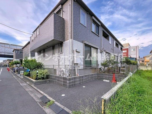 プラントグラスⅢの外観