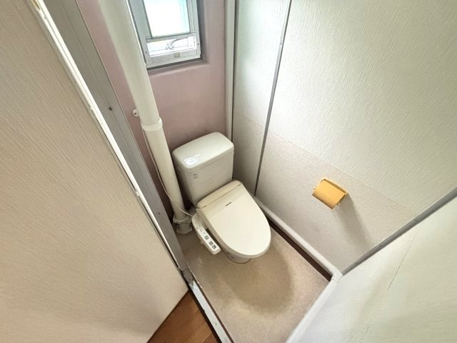 窓付きのトイレ★