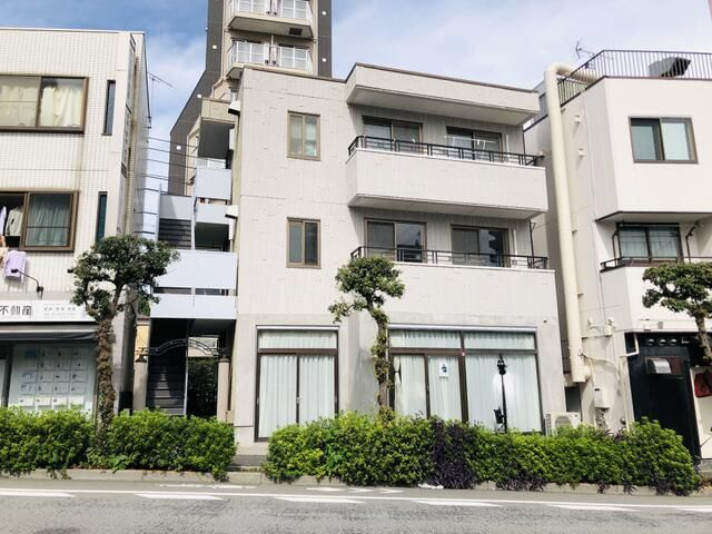 エチュード栄の外観