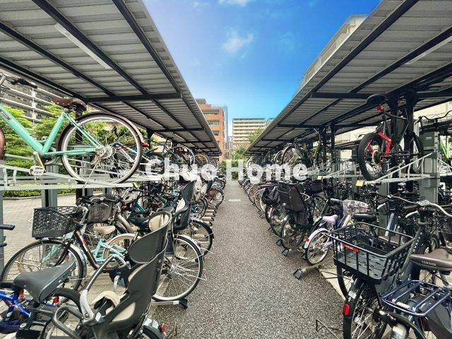 スターコート豊洲の駐輪場|【自転車置き場】最新の空き状況や費用などの詳細は担当スタッフまでお問い合わせください。