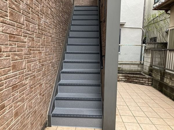 コンフォート・クラージュＢのエントランス