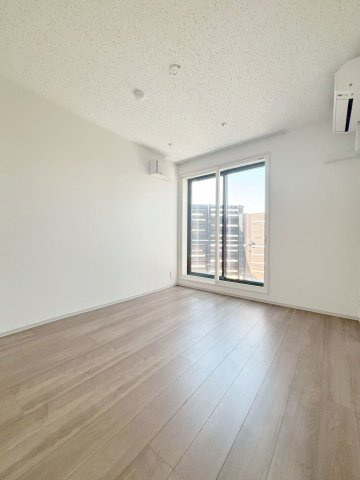 「防音マンション」アスティーレスタジオ練馬平和台の居間・リビング|100db相当の音も問題なく出せる防音室内です！（※同タイプ105号室の写真です）