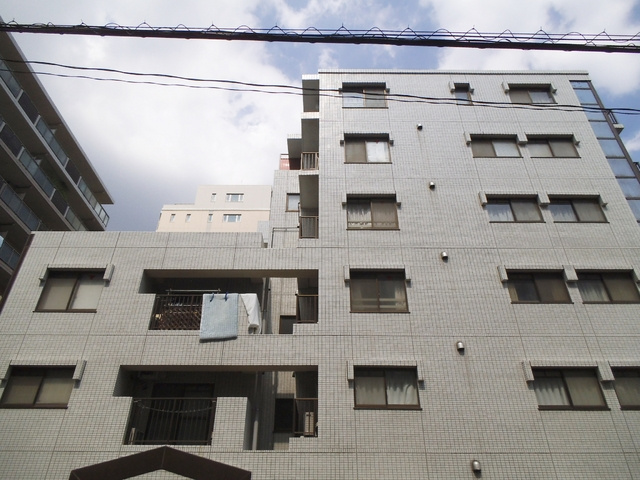 パストラル小豆沢の外観|タイル張りのきれいなマンション！
