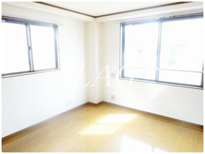 【居間・リビング】 | 山口ビル | 洋室のお部屋です。