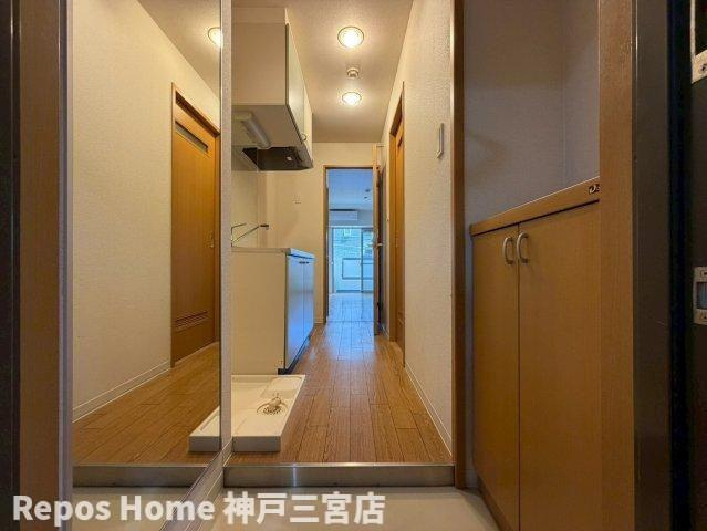 アロハ三宮の玄関