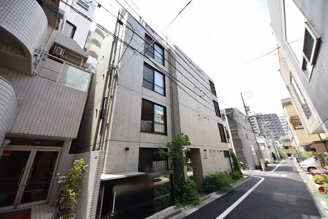 LAPiS白金高輪の外観
