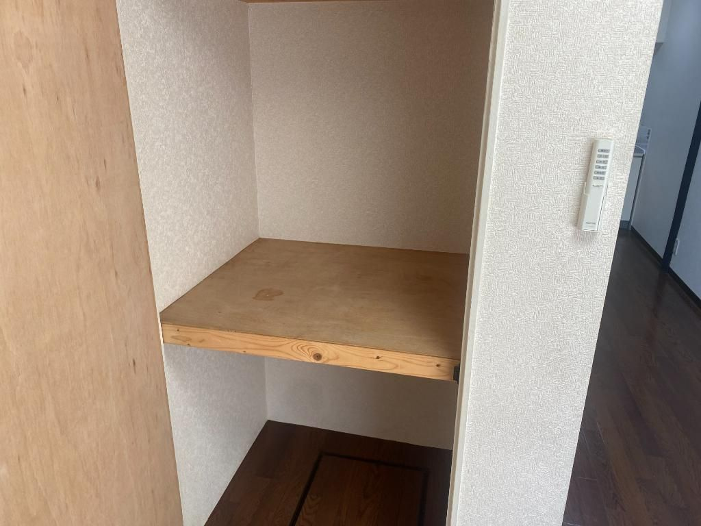 石津アパートの収納