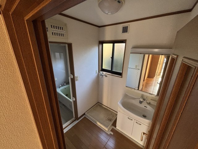 川中島町原 中古住宅の脱衣所