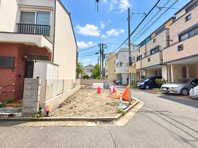 荒川区東尾久8丁目　新築戸建の外観|2026.10.26撮影

現地ご見学希望・資料請求などお気軽にお問い合わせ下さい！
03-5990-5201
