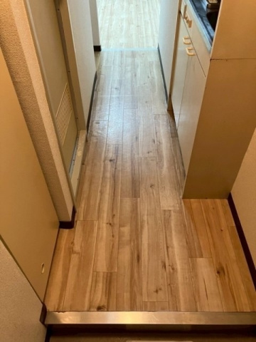 スカイコート入谷の玄関
