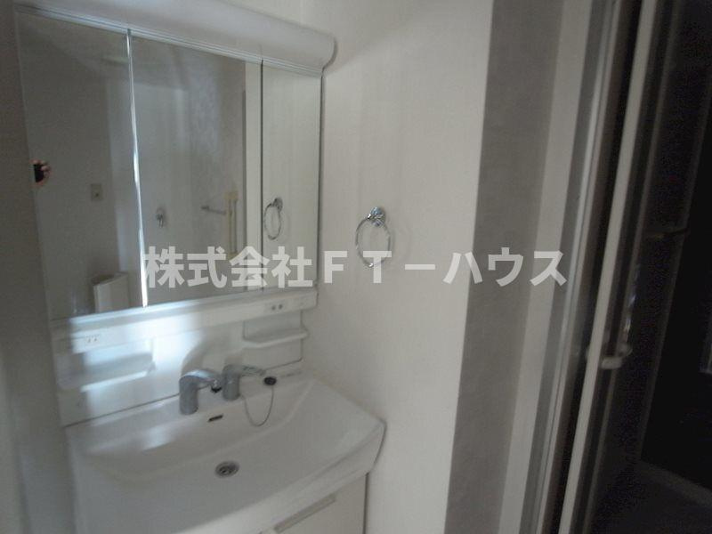 フレラヴィーヌ北本町の洗面所