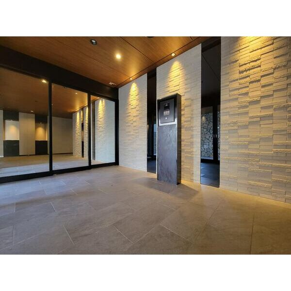Louis Residence 天王寺町北のロビー