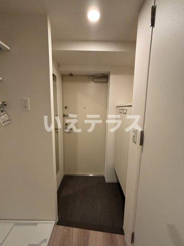 セレニテ神戸西アリエの玄関