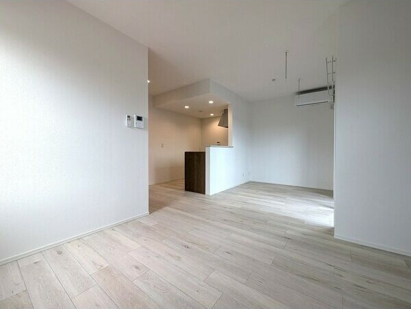 豊田市丸山町戸建の居間・リビング