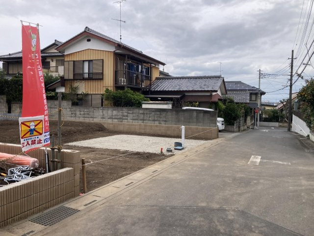 BLOOMING GARDEN　深谷市緑ケ丘3期の前面道路含む現地写真