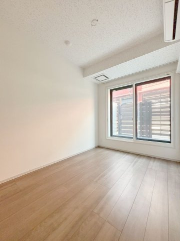 「防音マンション」アスティーレスタジオ練馬平和台の居間・リビング|100db相当の音も問題なく出せる防音室内です！（※同タイプの103号室の写真です）